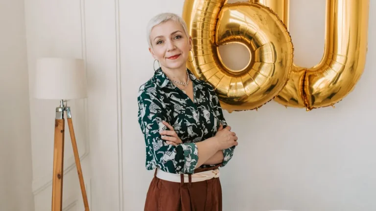 senior woman short grey hairstyle